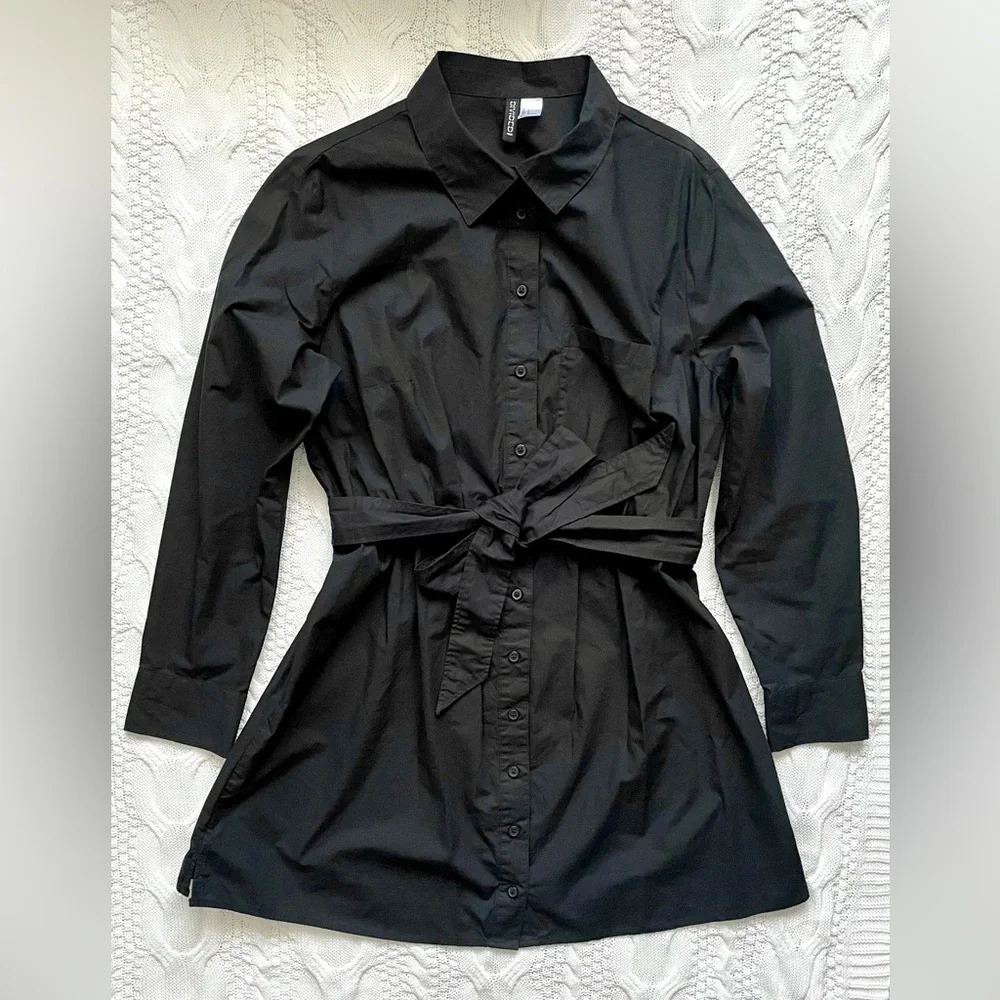 NWOT H&M Divided Women’s Black Button Down Shirt with Belt Size L - Picture 1 of 8